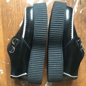 T.U.K scalloped creepers